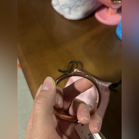 Kate Spade Bow bracelet - Picture 10 of 11